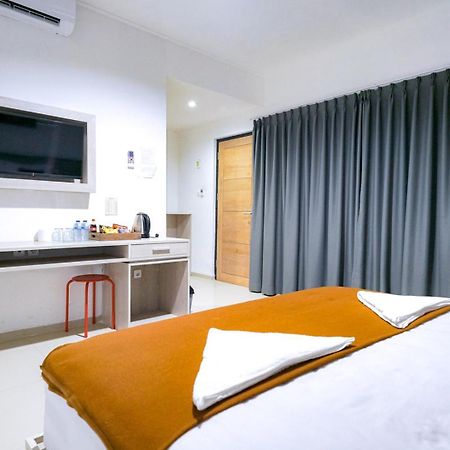 Urbanview Pecatu Residence Bali By Reddoorz Унґасан Екстер'єр фото